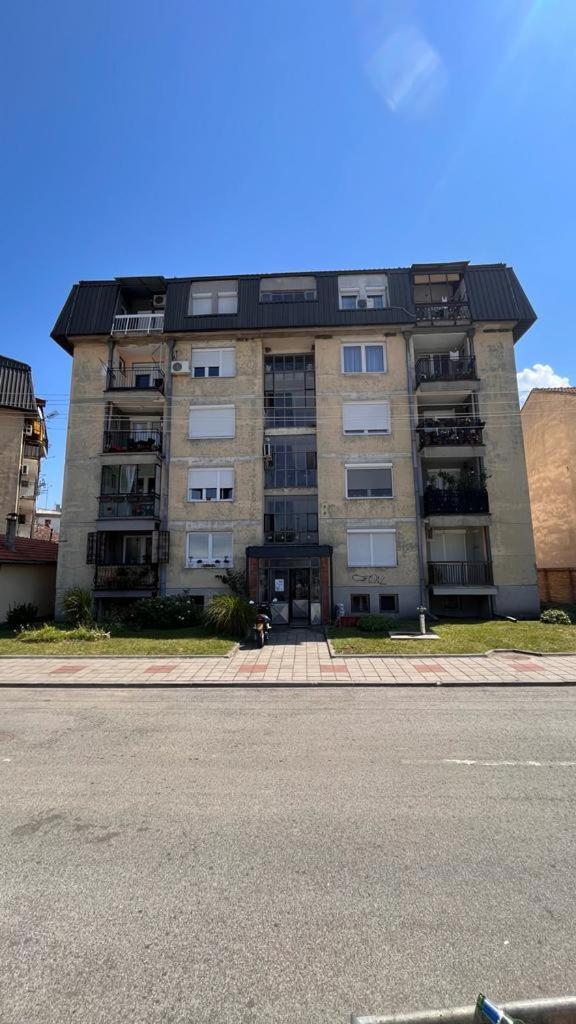 Harmony Apartman Donji Milanovac Exterior photo
